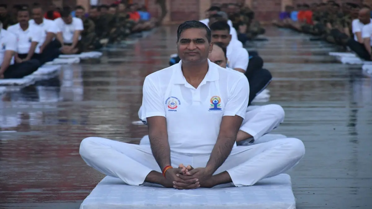 IMD has issued yellow alert in Delhi and orange alert in 8 states ahead of heavy rainfall.