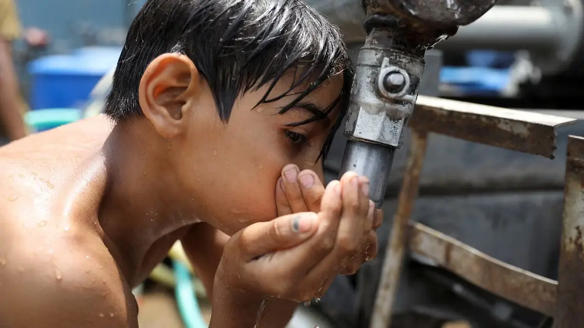 Heatwave Forces Early School Closures Across India: A State-by-State Breakdown IMD (Indian Meteorological Department) have predicted an intense heatwave for several states across India, state governments shut down all public and private institutes.