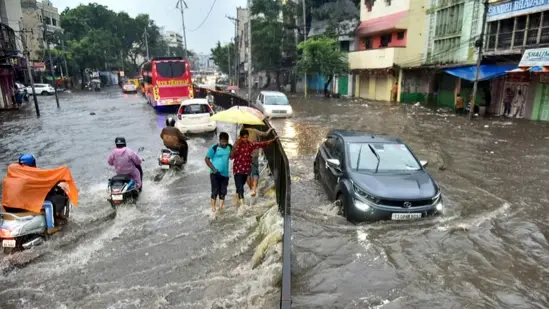Rain Alert in Telangana: IMD Predicts Thunderstorm, Gusty Winds Till March 24 IMD predicts rainfall in Telangana, Orange alert issued