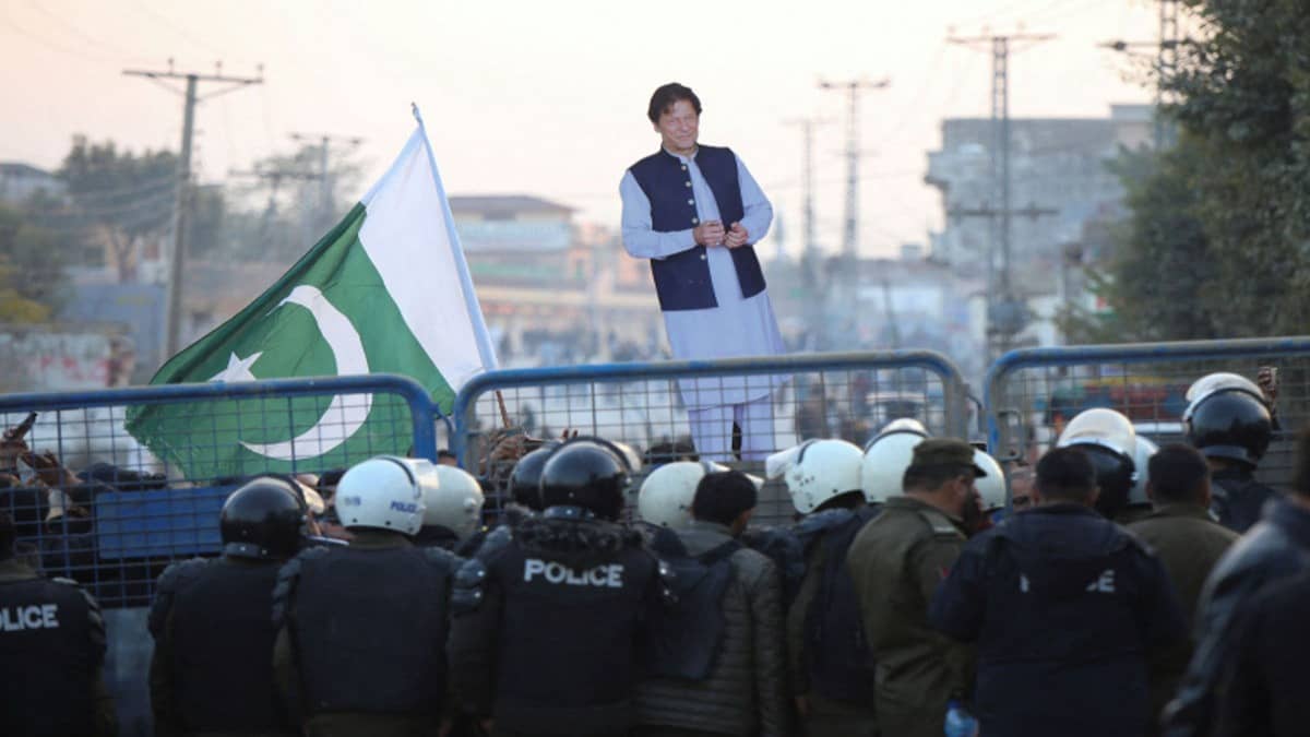 Imran Khan Calls for Nationwide Protests After 17-year Sentence in Toshakhana Case