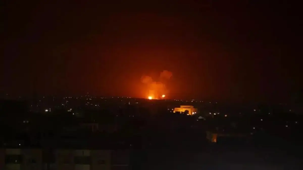 India attacks Pakistan