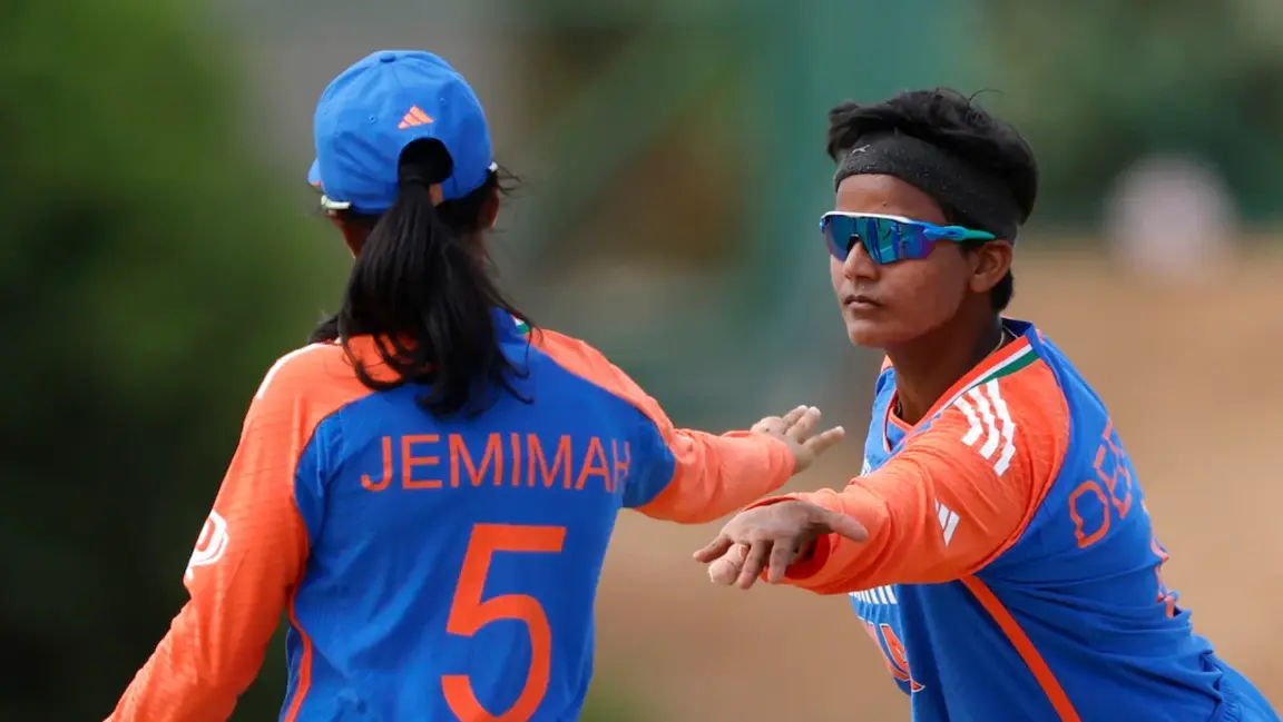 Asia Cup: Smriti and Renuka shine as India wallop Bangladesh by 10 wickets, enter final India beat Bangladesh