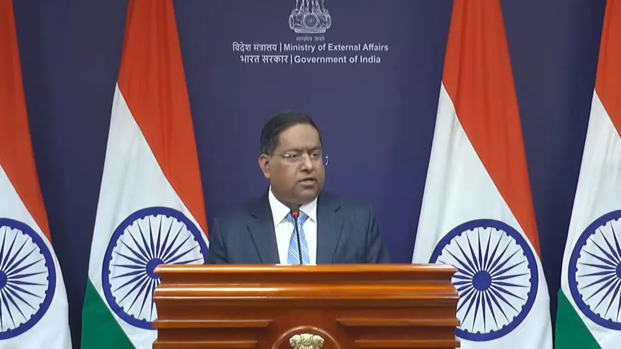 India Denounces Pakistan's Strikes, Backs Afghan Sovereignty Amid Border Clashes