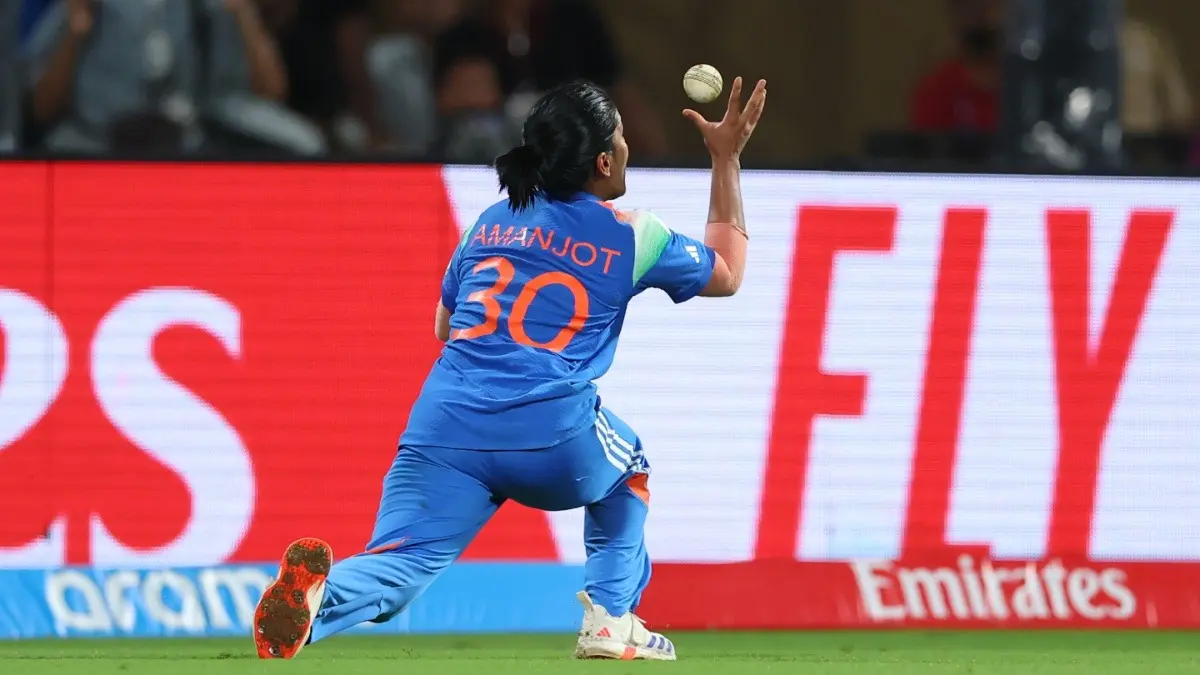 India's Amanjot Kaur takes spectacular catch against South Africa in Women's World Cup 2025 Final