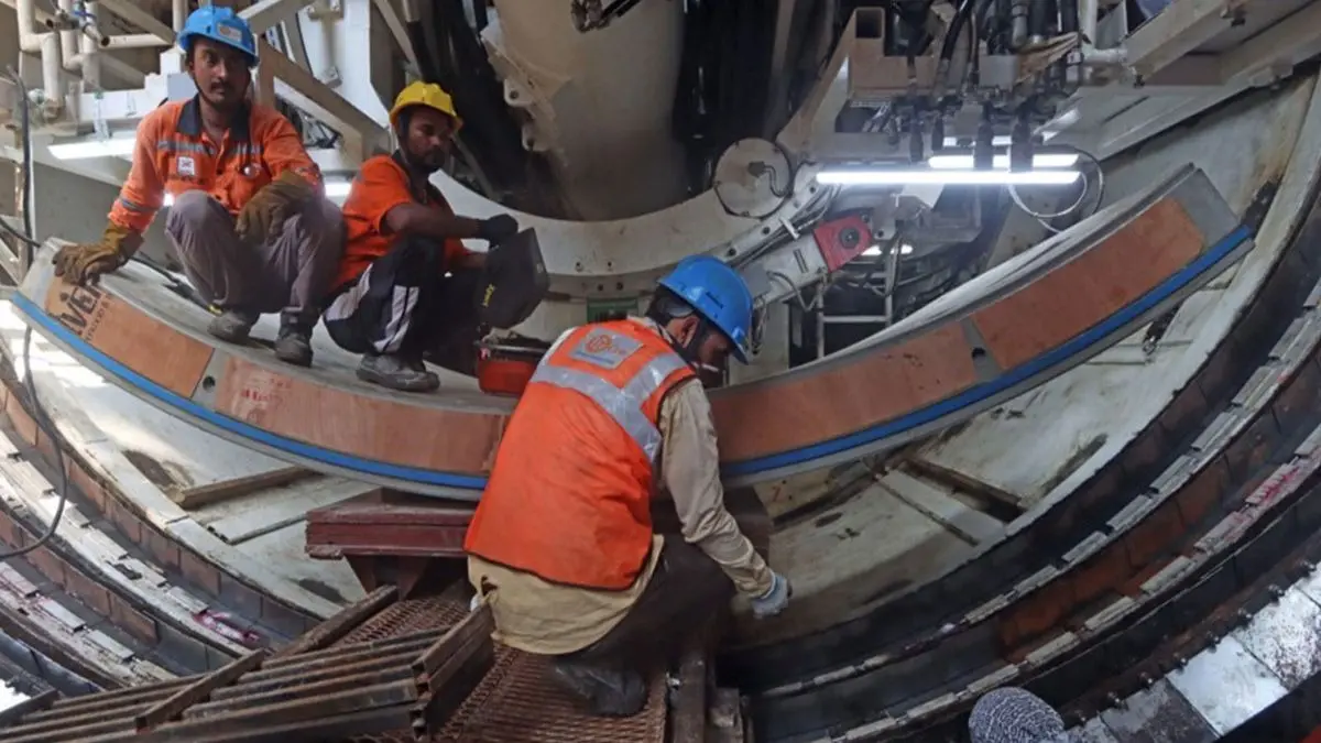 India's Industrial Production Growth Slows to 0.4% in October 2025