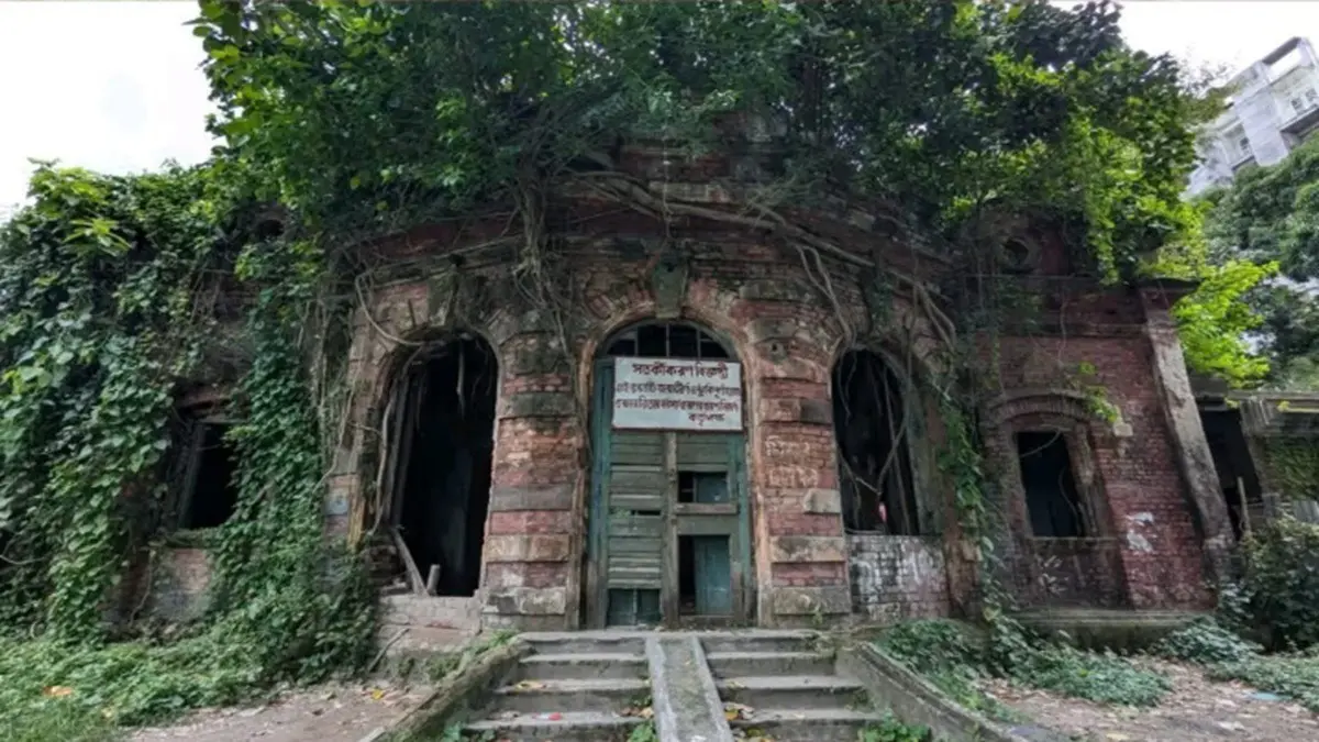 India Steps In To Save Satyajit Ray's Ancestral Home In Bangladesh From Demolition, Offers To Restore India Steps In To Save Satyajit Ray's Ancestral Home In Bangladesh From Demolition, Offers To Restore