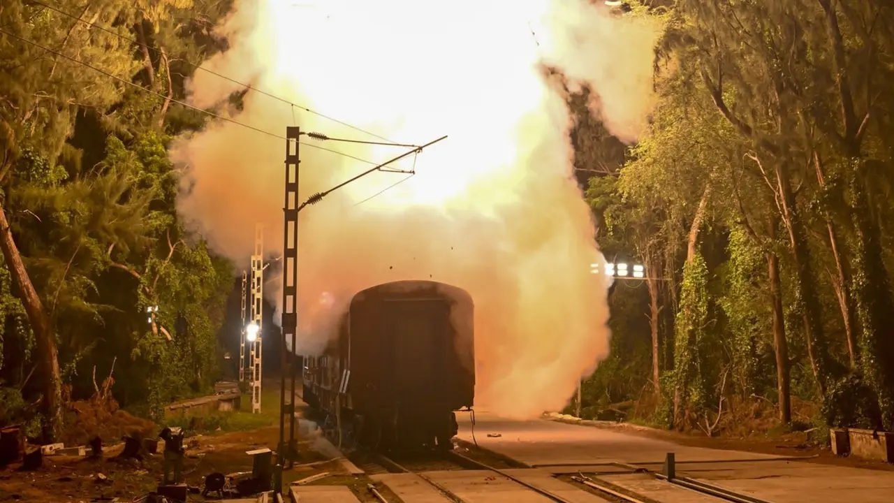 “India Tests Agni-Prime Missile from Rail-Based Mobile Launcher Successfully”