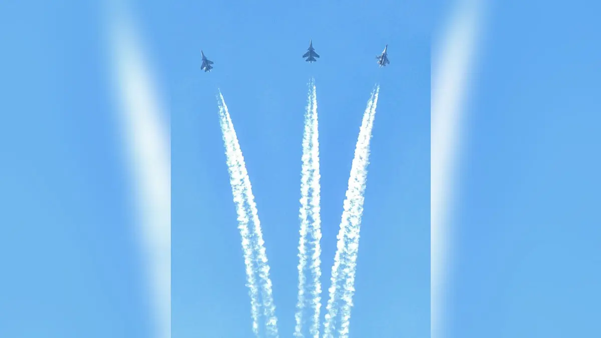 Indian Air Force's Rafale, Sukhoi Light Up Sky With Skilled Maneuvers Over Kartvaya Path