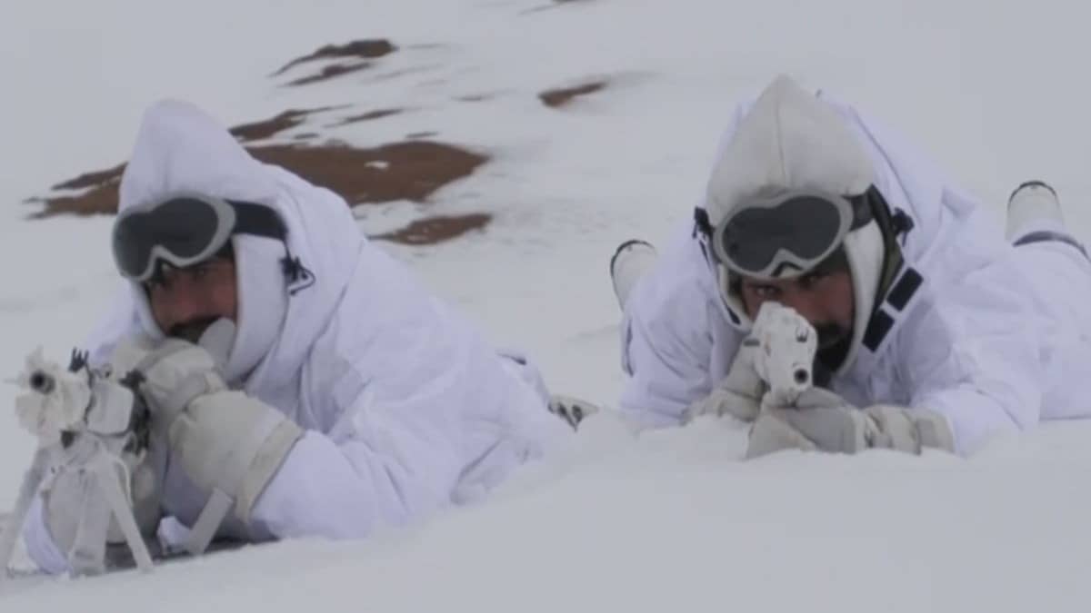 Indian Army's Romeo Force Intensifies Search Operations in Pir Panjal Ranges of J&K Pooch Amid Heavy Snowfall