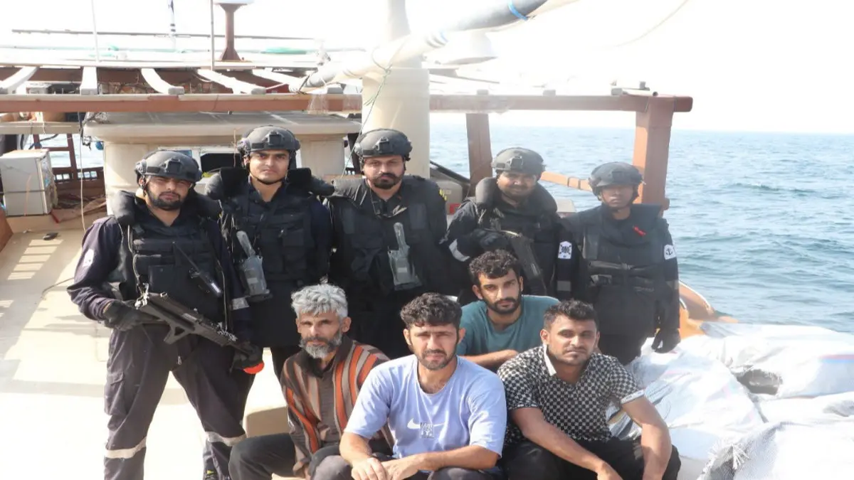 Indian Coast Guard Intercepts Suspicious Boat With Iranian Crew; Seizes Foreign Cigarettes Worth Up to Rs 5 Crore Indian Coast Guard Intercepts Suspicious Boat With Iranian Crew; Seizes Foreign Cigarettes Worth Up to Rs 5 Crore