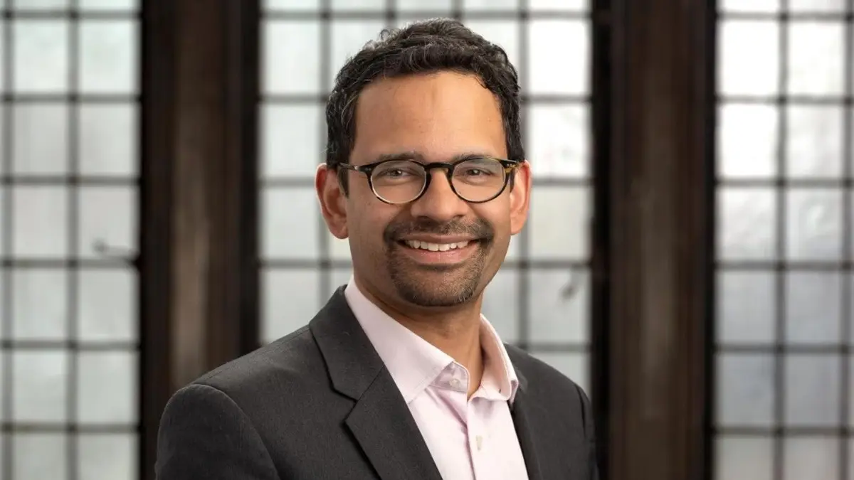 Indian-Origin Historian Sunil Amrith Wins Prestigious British Academy Book Prize For 'The Burning Earth' Indian-Origin Historian Sunil Amrith Wins Prestigious British Academy Book Prize For 'The Burning Earth'