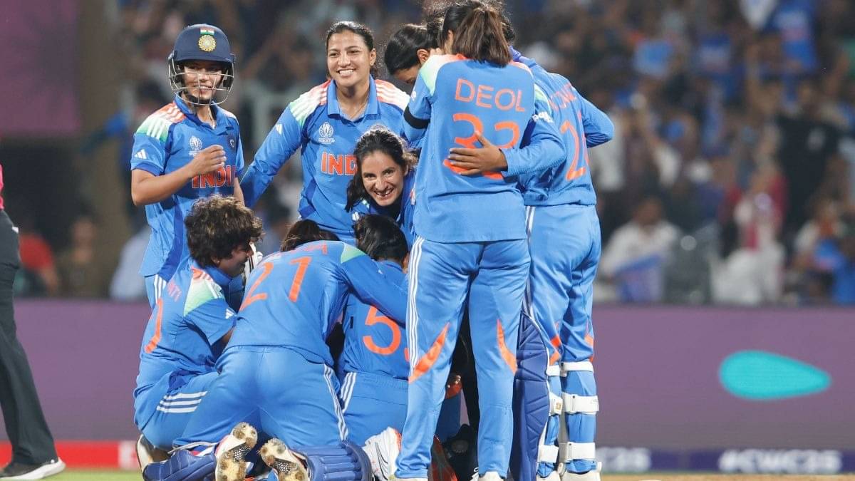 indian women in blue