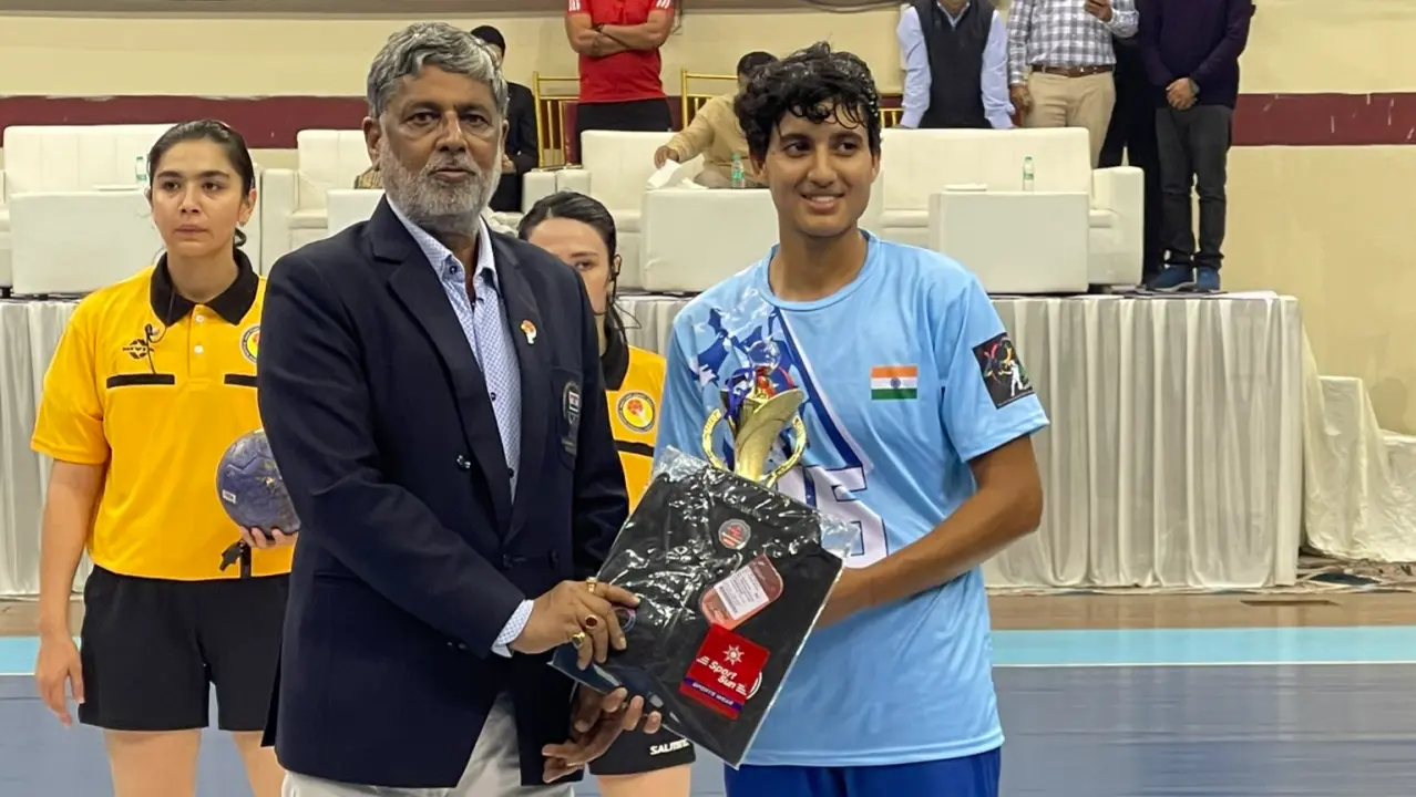 India Beat Hong Kong In Asian Women's Handball Championship Indian women's handball player