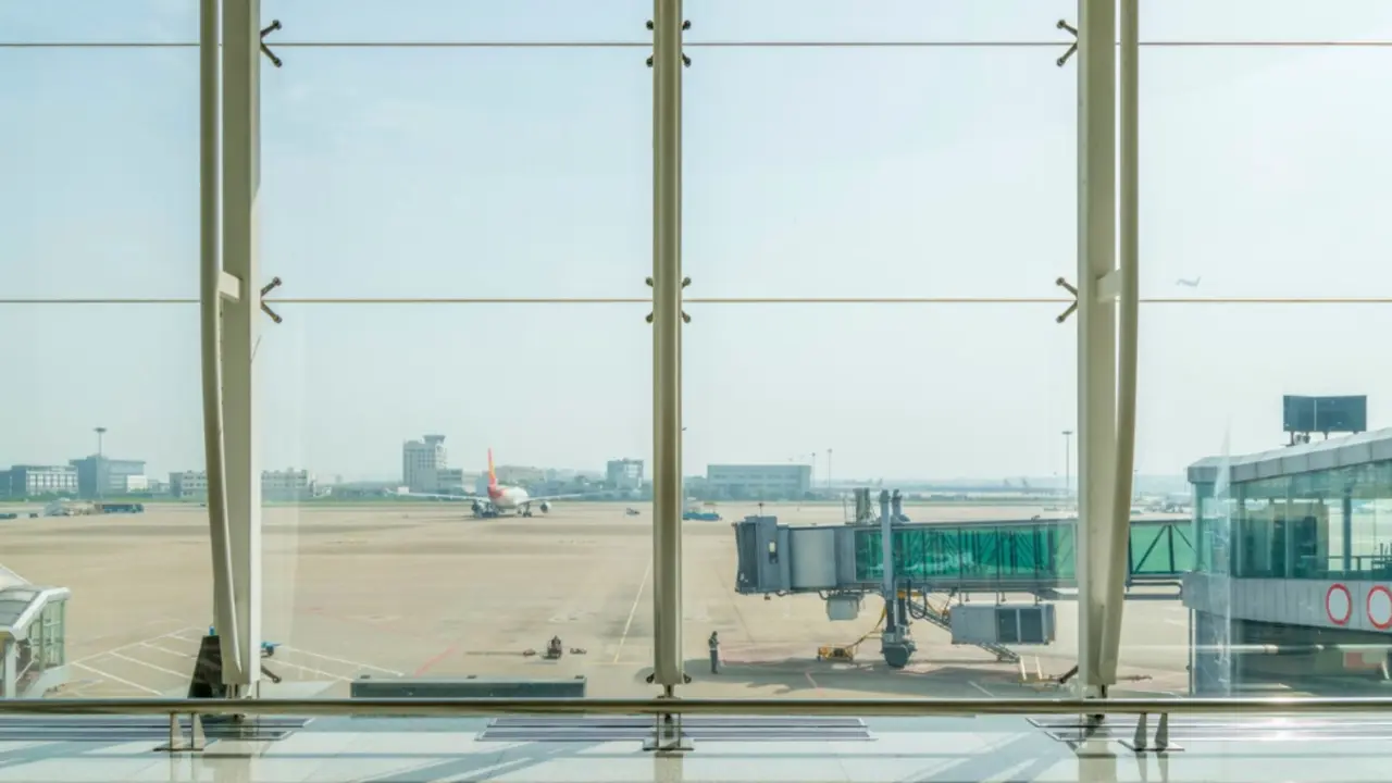 IndiGo flight operations from Hindon Airport