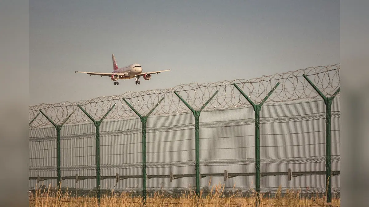 Moody's has called IndiGo's flight disruptions as credit negative.