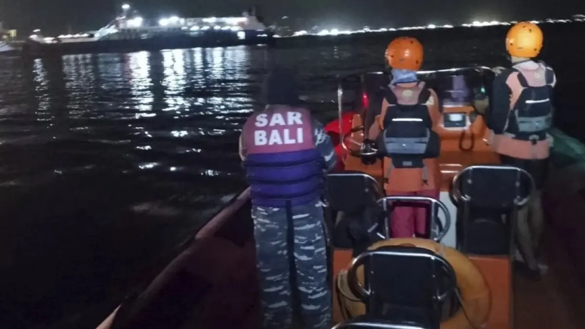 Indonesia Ferry Sinks sank