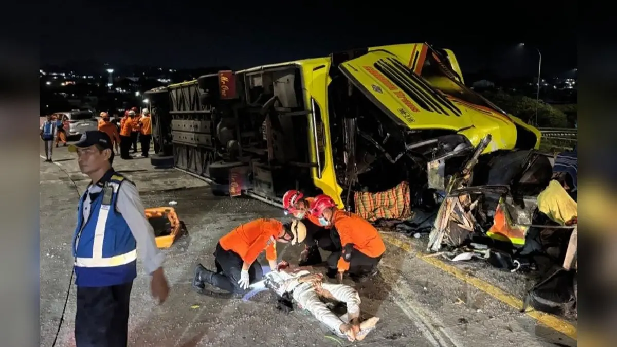 Indonesia Passenger Bus Crash: Vehicle Hit Concrete Barrier After Losing Control, 16 Killed