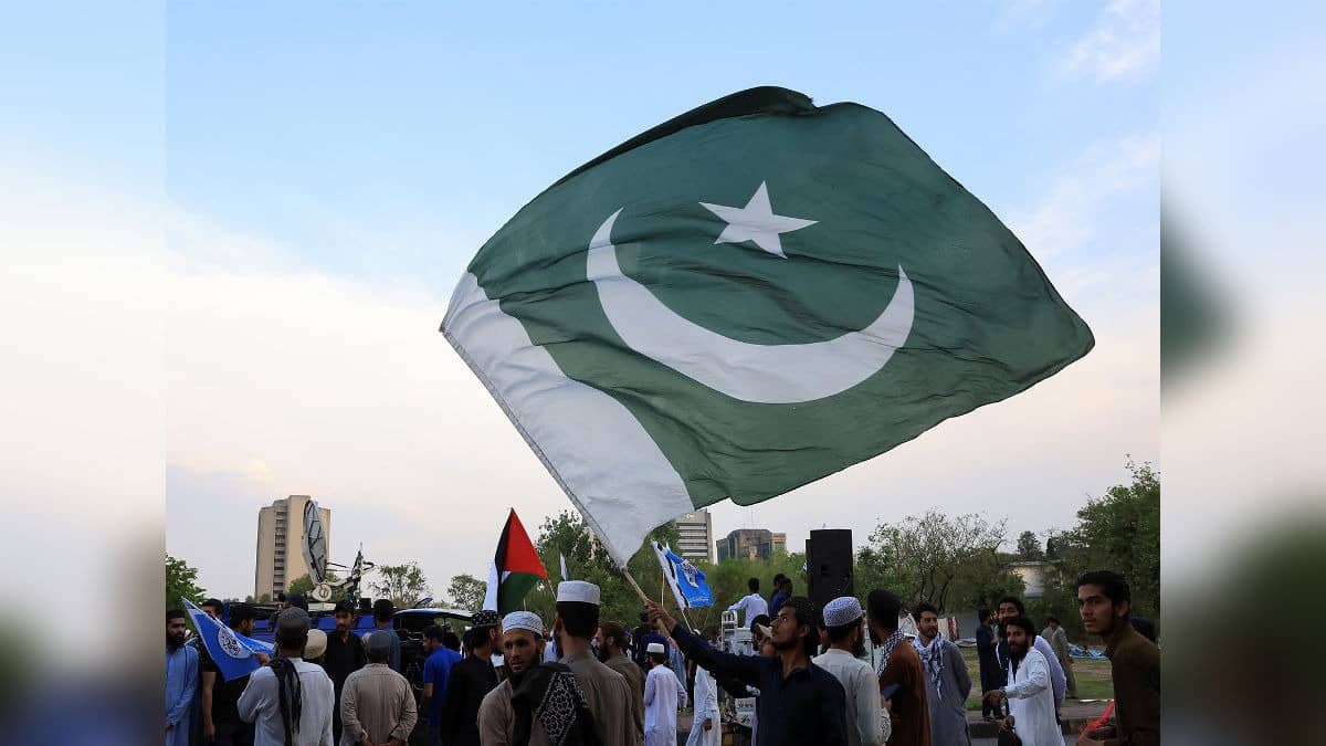 International Human Rights Foundation Raises Alarm Over Pakistan Court Rulings Against Exiled Journalists