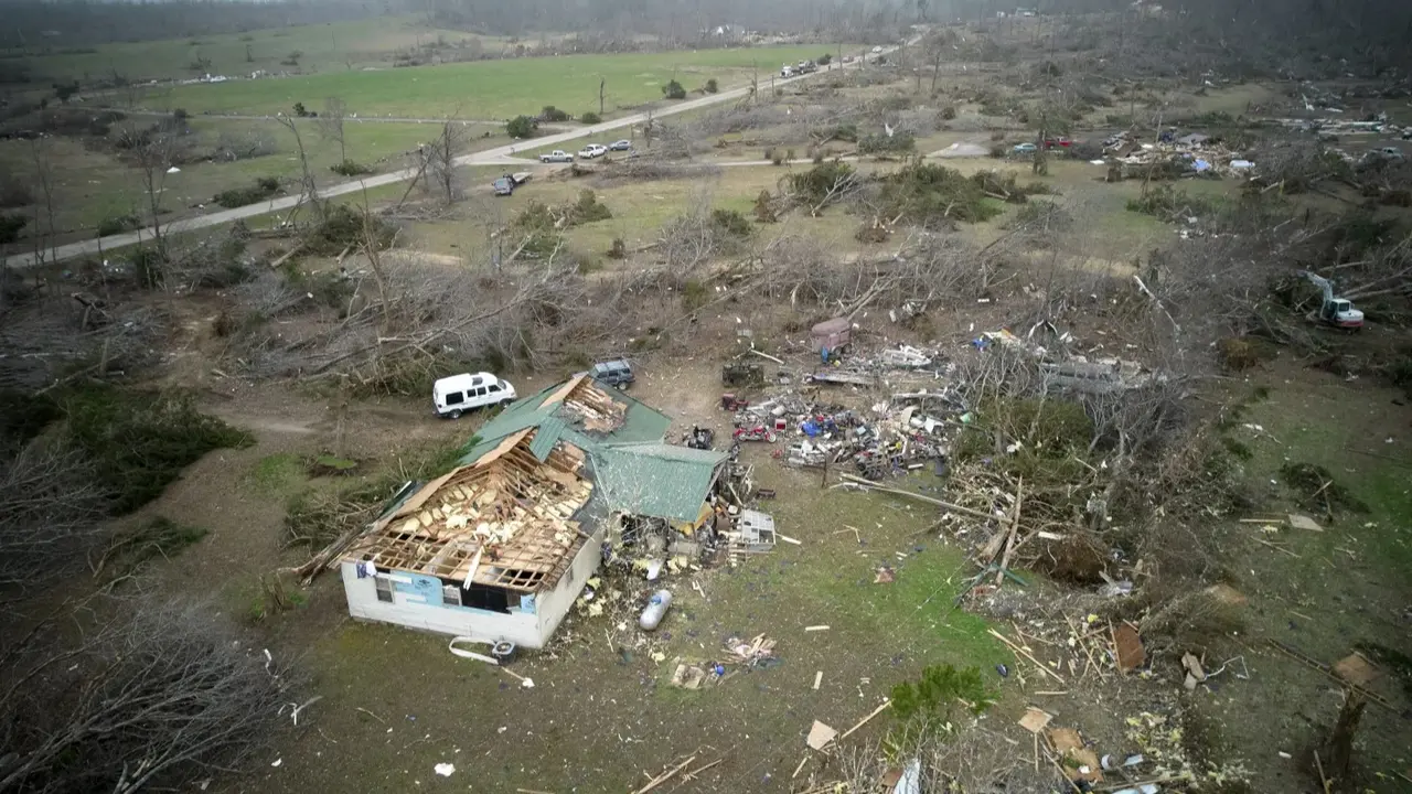 iolent tornadoes ripped through parts of the U.S., wiping out schools and toppling semitractor-trailers in several states