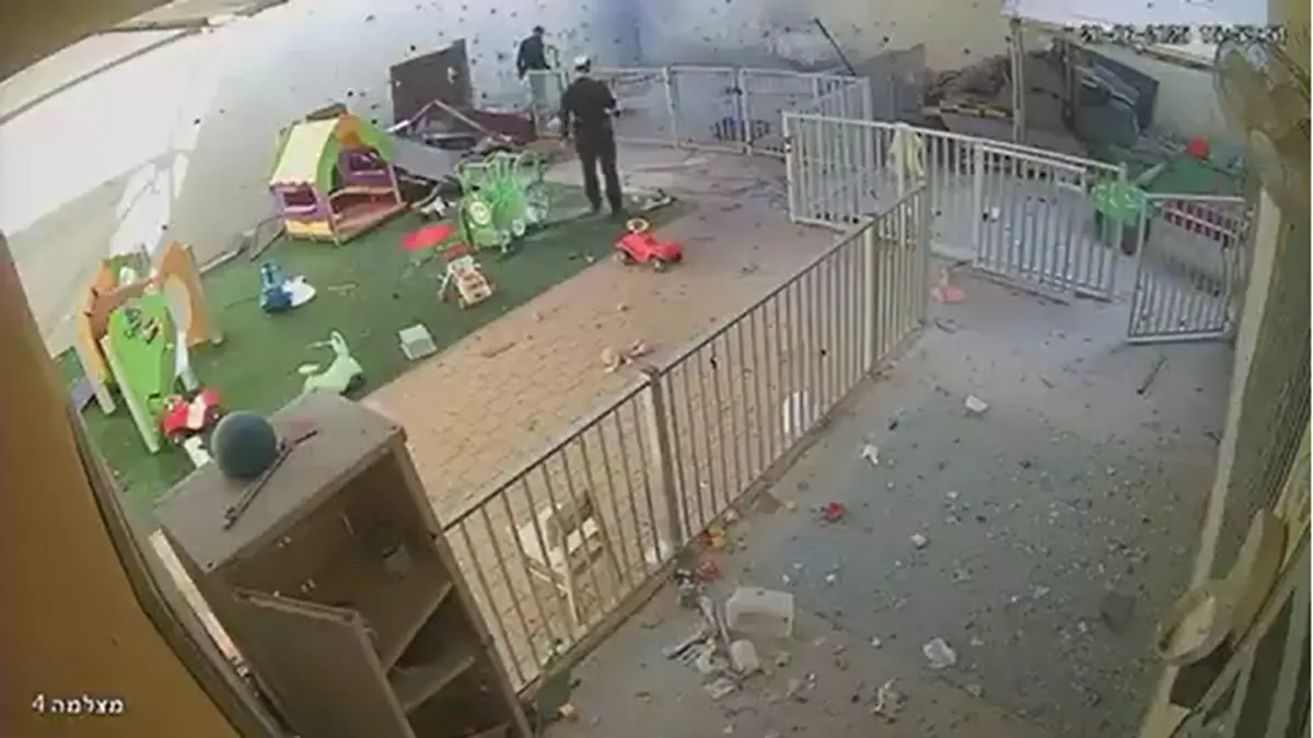 Iranian Ballistic Missile Strikes Beersheba Children's Daycare Centre In Southern Israel, Reports IDF Iranian Ballistic Missile Strikes Beersheba Children's Daycare Centre In Southern Israel, Reports IDF