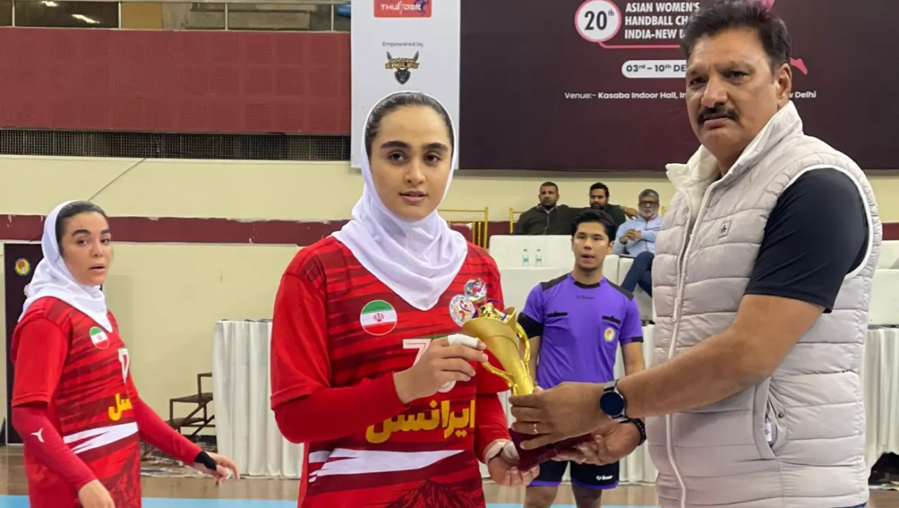 Gritty India Suffer Narrow 30-32 Loss To Iran In Asian Women’s Handball Championship Iranian women's handball player
