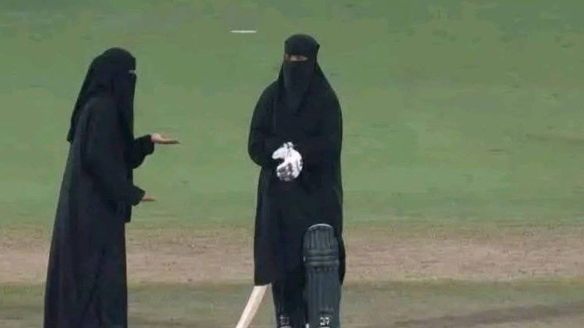 Is Bangladesh team playing in a burqa in womens world cup 2025 know viral photos truth