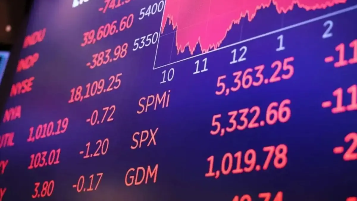 Investment Banking Major Jeffries Notes 'US dollar Now On A Long-Term Downward Path' Is the current political and economic landscape pushing the U.S.