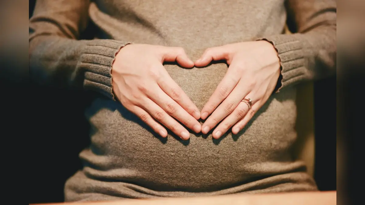 Is Tylenol Unsafe Suring Pregnancy? Doctors Roll Eyes as Donald Trump Blames Painkiller Acetaminophen for Autism