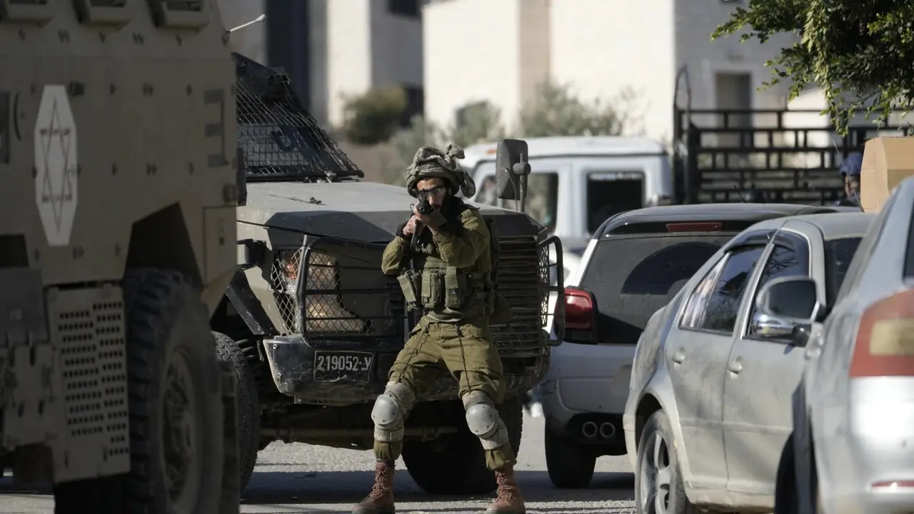 Hamas Releases Israeli Soldier Agam Berger Over to Red Cross in Gaza's Jabalia Israel, Hamas on the Brink of Truce Deal, 33 Hostages to be Released 1st