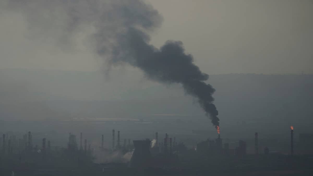 Israel-Iran War: चुन-चुनकर बदला ले रहा ईरान, अब इजराइल की सबसे बड़ी तेल कंपनी हाइफा ऑयल रिफाइनरी पर बड़ा हमला