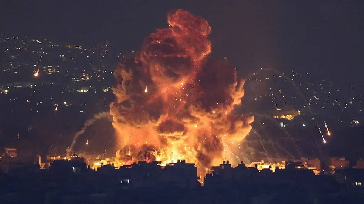 Iran-US War: मिडिल ईस्ट में फिर युद्ध जैसे हालात, अमेरिका ने ईरान के केशम द्वीप पर किया हमला, IRGC ने कुवैत-बहरीन पर दागी मिसाइलें
