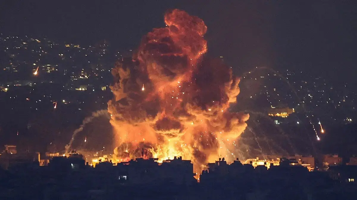 Pakistani Lt Gen To Hold Press Conference As Kabul Hit By Suspected Pakistan Airstrikes