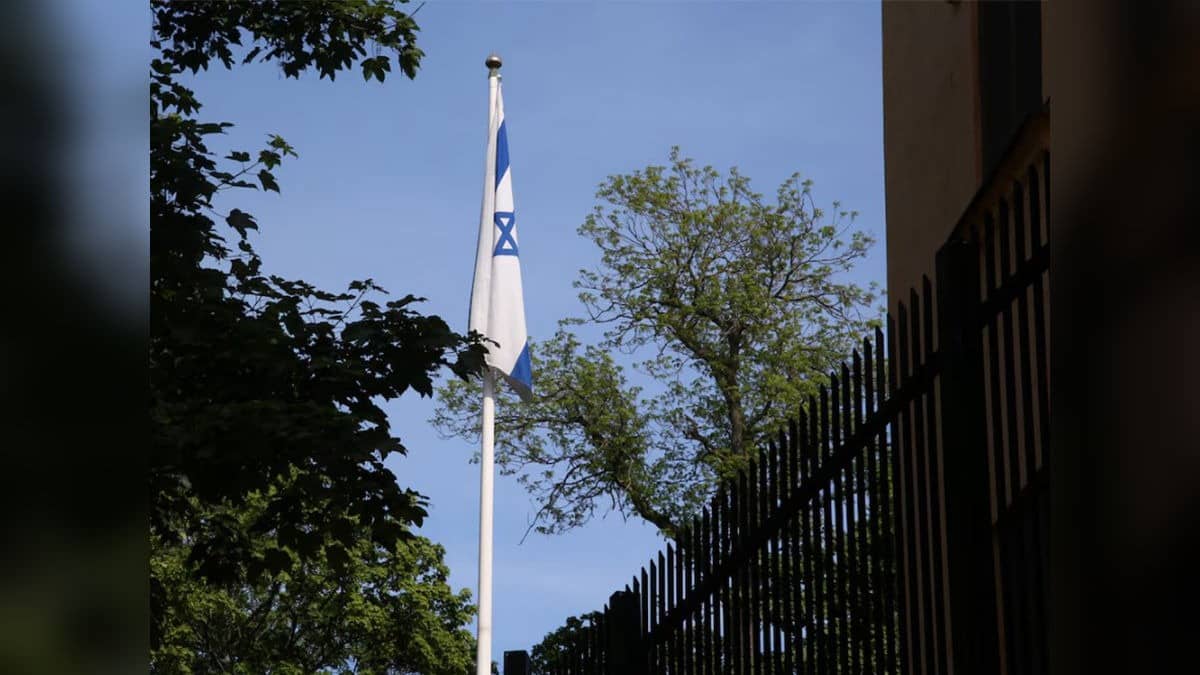 Israel: Jerusalem Police Officer Wounded In Car Ramming Attack