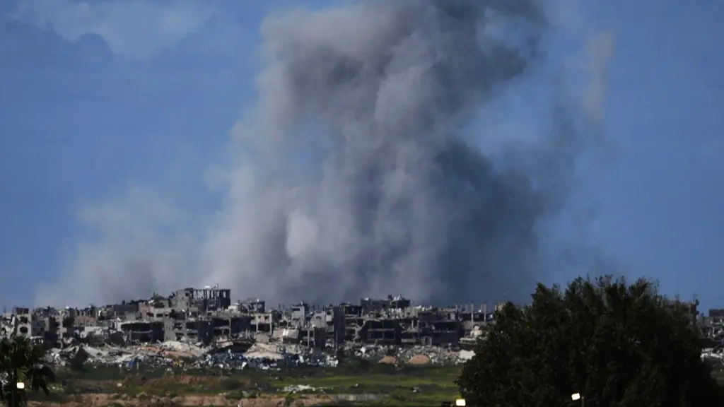 Israel Launches Another Strikes in Gaza Strip, Kills UN Staff, Several Injured Israel Launches Another Strikes in Gaza Strip, Kills UN Staff, Several Injured