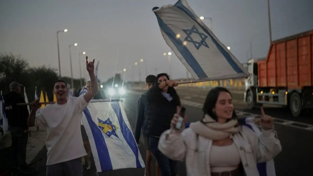 Israel Says Hamas Hands Over the First Seven Hostages to the Red Cross