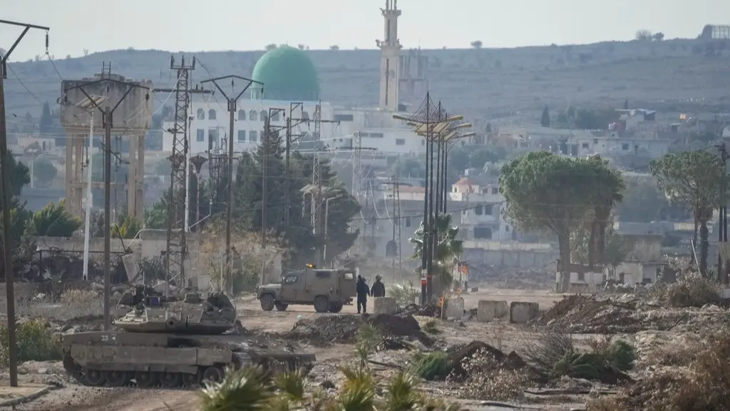 Israel Sends Tanks Into West Bank for 1st Time in Decades, Says Fleeing Palestinians Can't Return Israel Sends Tanks Into West Bank for 1st Time in Decades, Says Fleeing Palestinians Can't Return