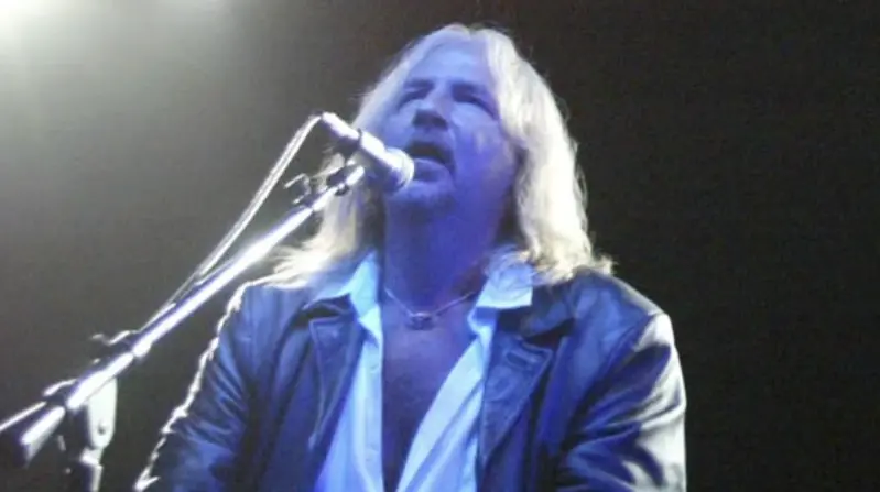 Jack Russell, Lead Singer Of Band Great White Who Was Onstage During Horrific ’03 Concert fire, Dies Jack Russel