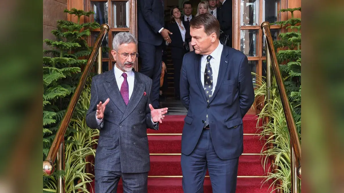 Jaishankar Discusses Bilateral Ties, Global Developments With Poland's Dy PM; Reviews Cooperation In Economy, Tech, Defence Jaishankar Discusses Bilateral Ties, Global Developments With Poland's Dy PM; Reviews Cooperation In Economy, Tech, Defence