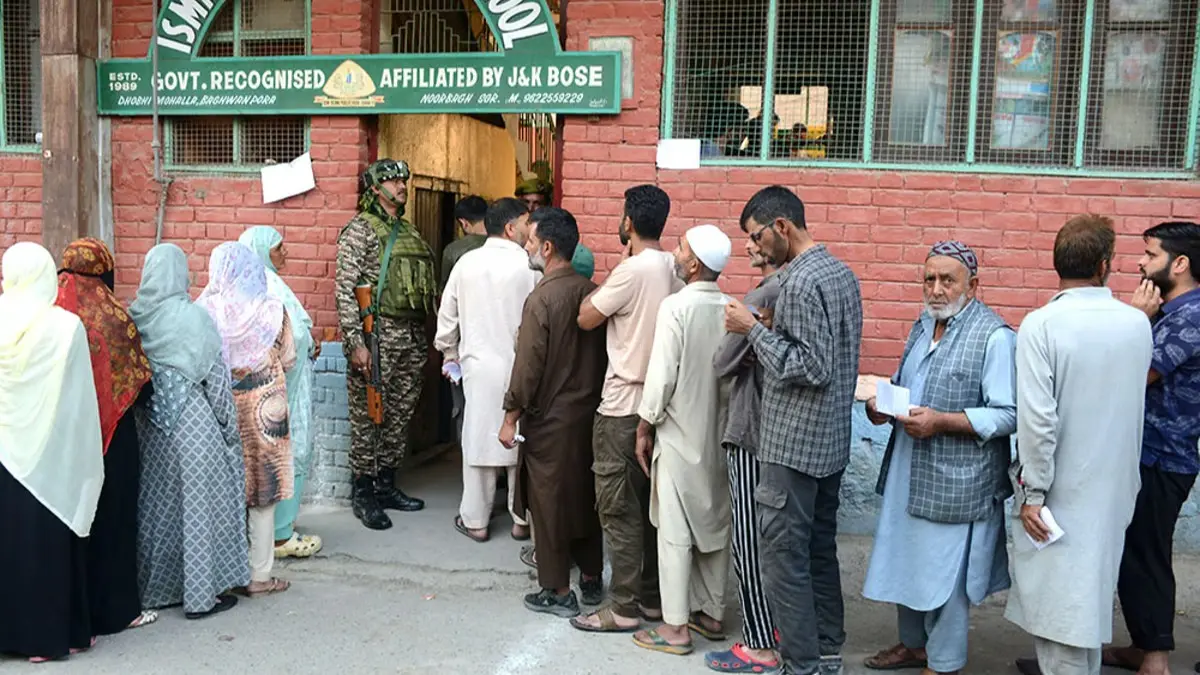 Jammu and Kashmir Assembly Polls: 56% Voter Turnout in Peaceful Second Phase Jammu and Kashmir Assembly Polls: 56% Voter Turnout in Peaceful Second Phase