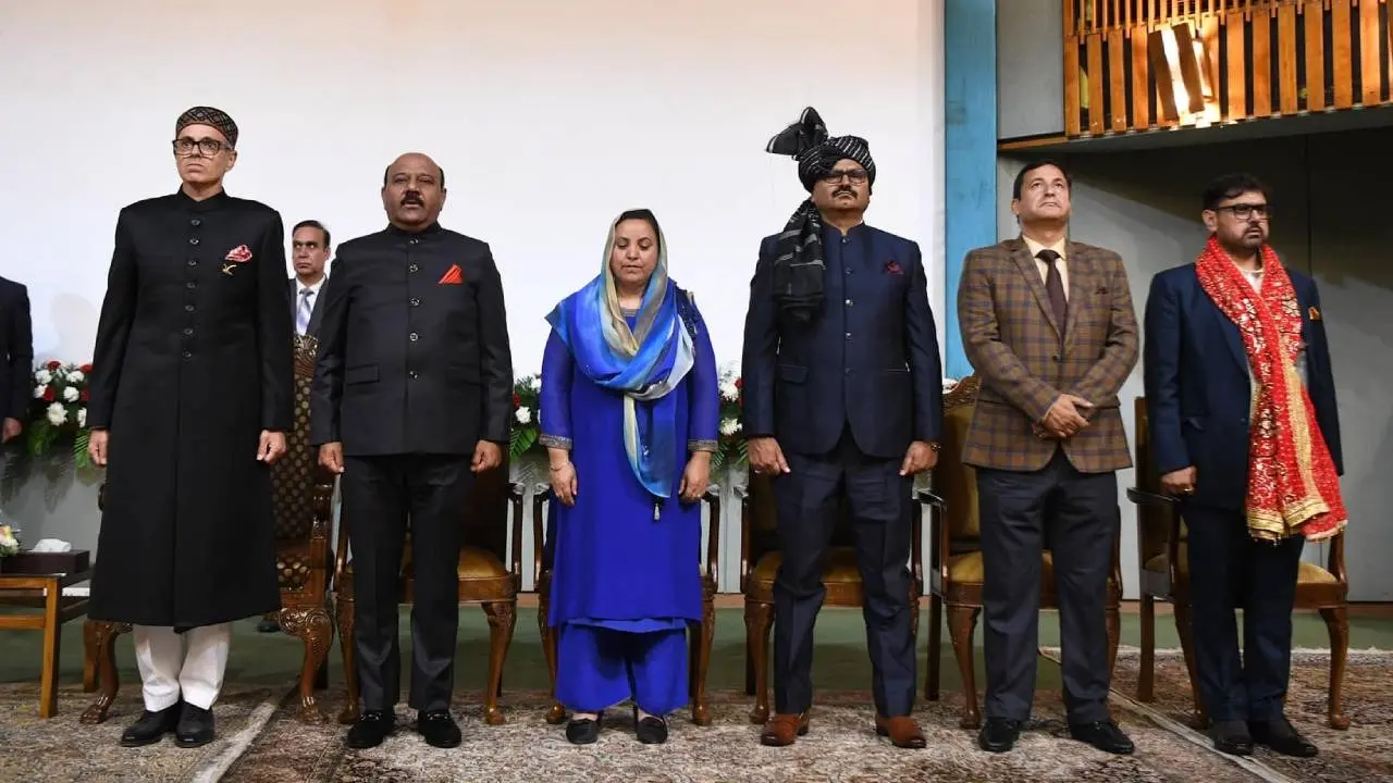 जम्मू कश्मीर में विभागों का बंटवारा, उमर अब्दुल्ला के किस मंत्री को कौन सा मंत्रालय मिला, पूरी लिस्ट Jammu kashmir Omar Abdullah Cabinet Ministers