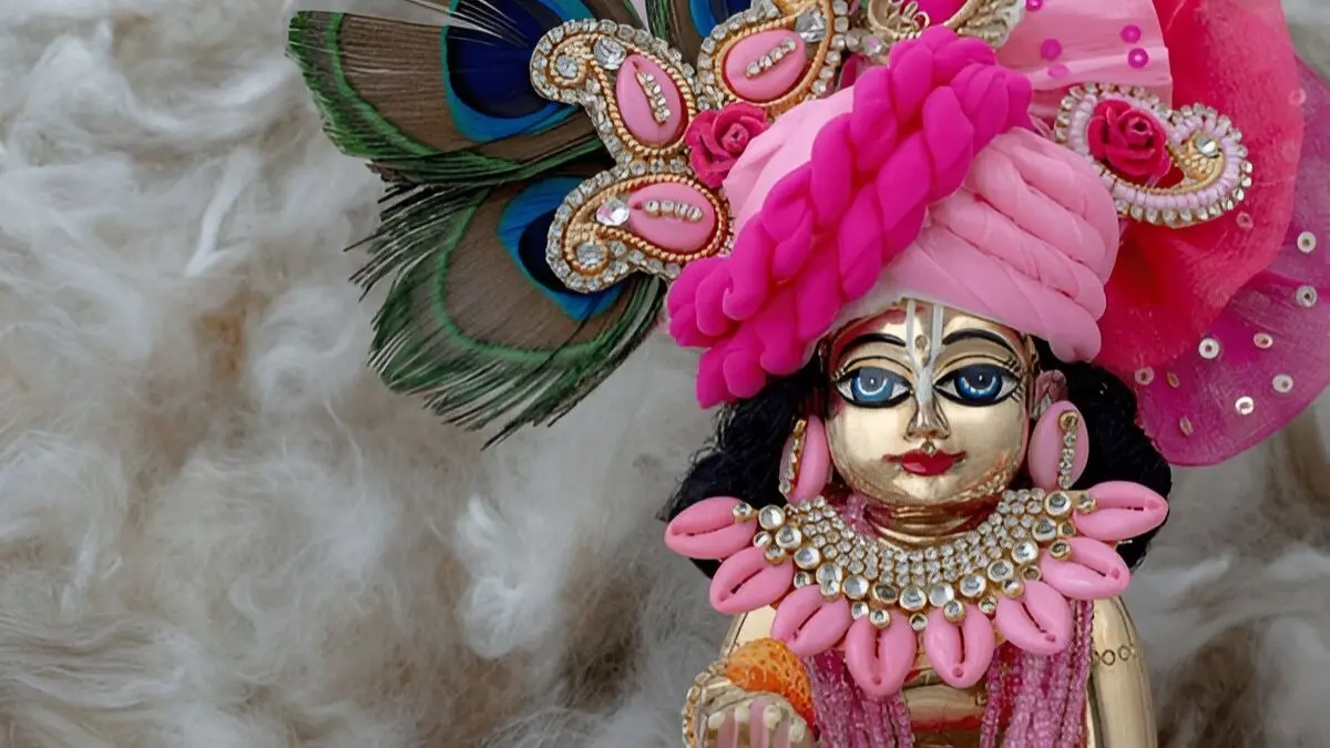 Janmashtami 2025 prasad what to offer lord krishna on his birthday for prasad homemade sweets