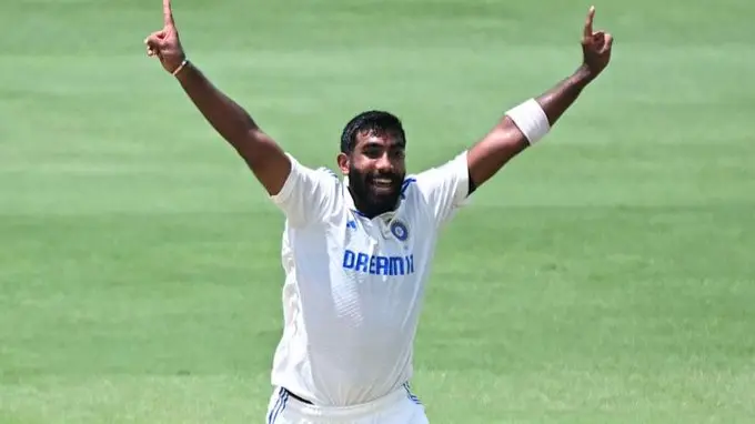 Australia Lead By 158 at Lunch as Bumrah, Siraj Remove Openers on Day 4 Jasprit Bumrah