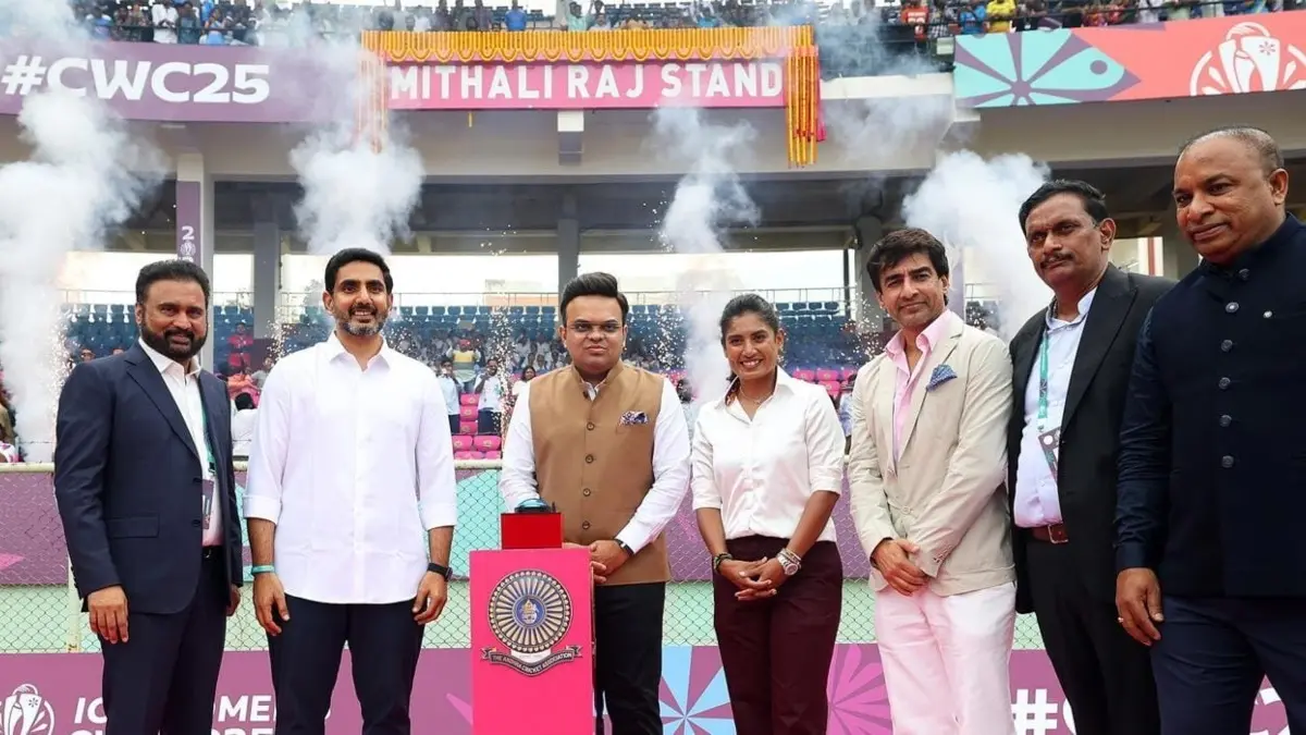 Jay Shah and other dignitaries present while revealing Mithali Raj Stand and Raavi Kalpana Gate