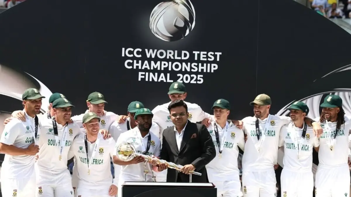 Jay Shah presents Temba Bavuma and his South African team the coveted WTC Test mace