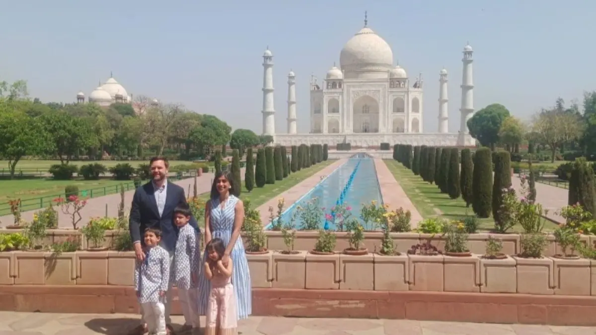WATCH: After Jaipur, JD Vance Visits Taj Mahal in Agra With Wife Usha and Children JD Vance Visits Taj Mahal