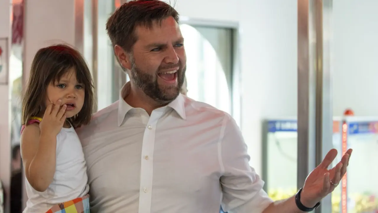 'You're A Sh*t Person': JD Vance Condemns Ukrainian Protestors for 'Chasing' His 3-Year-Old Daughter JD Vance with his Toddler Daughter