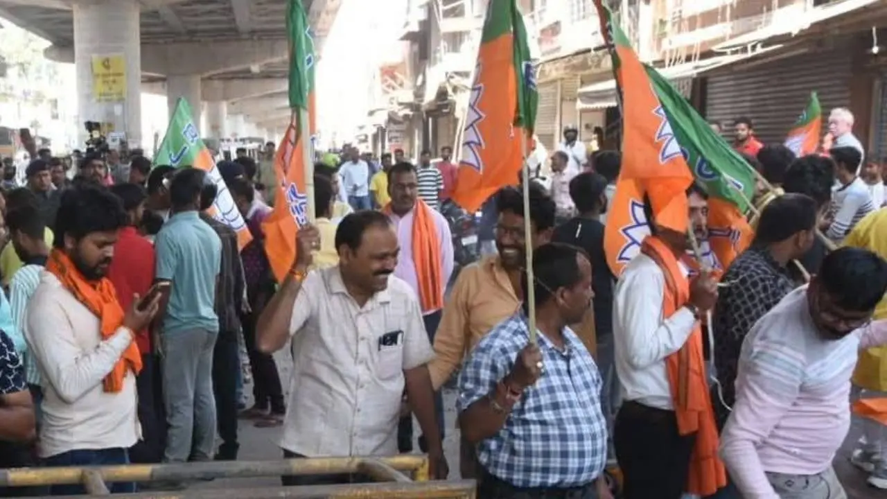 रांची: पार्टी नेता की हत्या के विरोध में भाजपा कार्यकर्ता सड़कों पर उतरे, नौ घंटे का बंद शुरू Jharkhand BJP Bandh