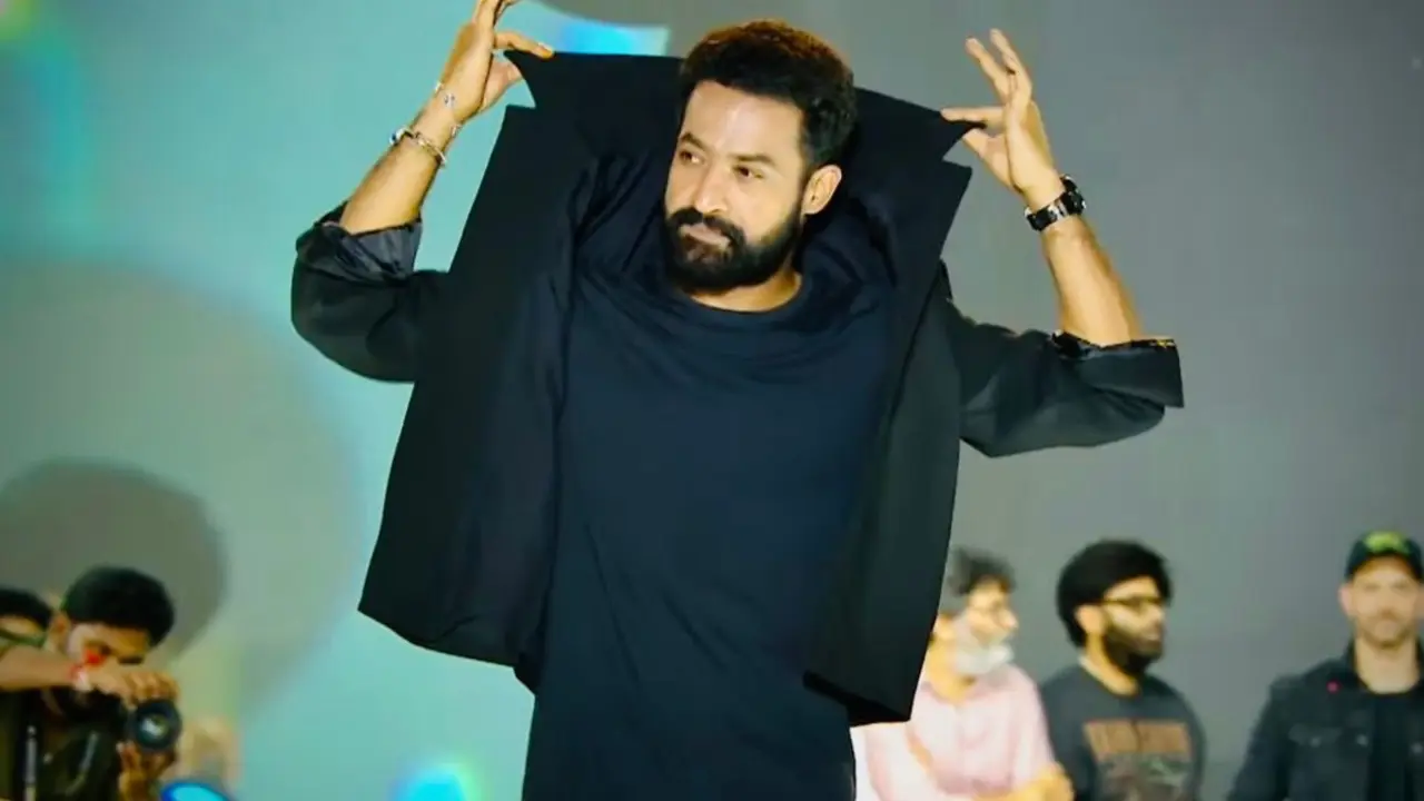 Jr NTR Suffers Minor Injuries During Advertisement Shoot, Advised 2 Weeks Rest Jr NTR meets with an accident at set.