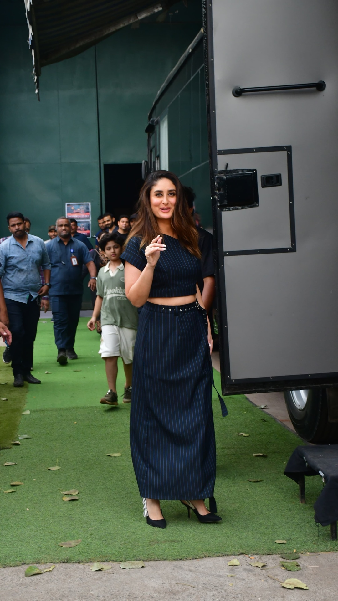 Kareena Kapoor Proves Co-Ord Sets Never Go Out Of Vogue | Republic World