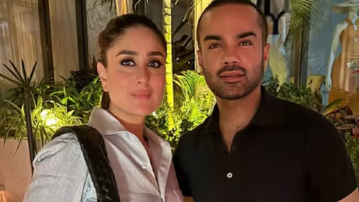 'गद्दार हैं Kareena Kapoor, तुरंत बायकॉट करो'; पहलगाम हमले के बाद पाकिस्तानी डिजाइनर संग दिखीं एक्ट्रेस, हुईं ट्रोल Kareena Kapoor with Pakistani Designer Faraz Manan